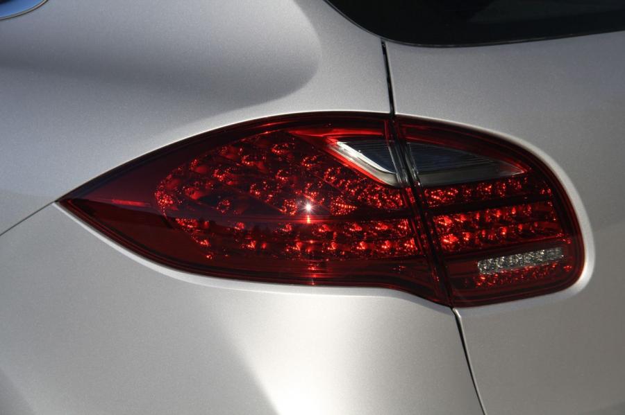  Porsche Cayenne S Diesel 2012 года  (фото 35 из 36)